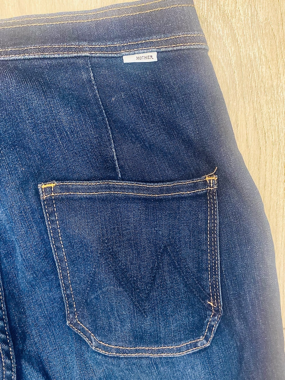 Women’s Mother High Waisted Smokin' Double Welt Heel Jeans Off Limits Dark Wash - Picture 3 of 9